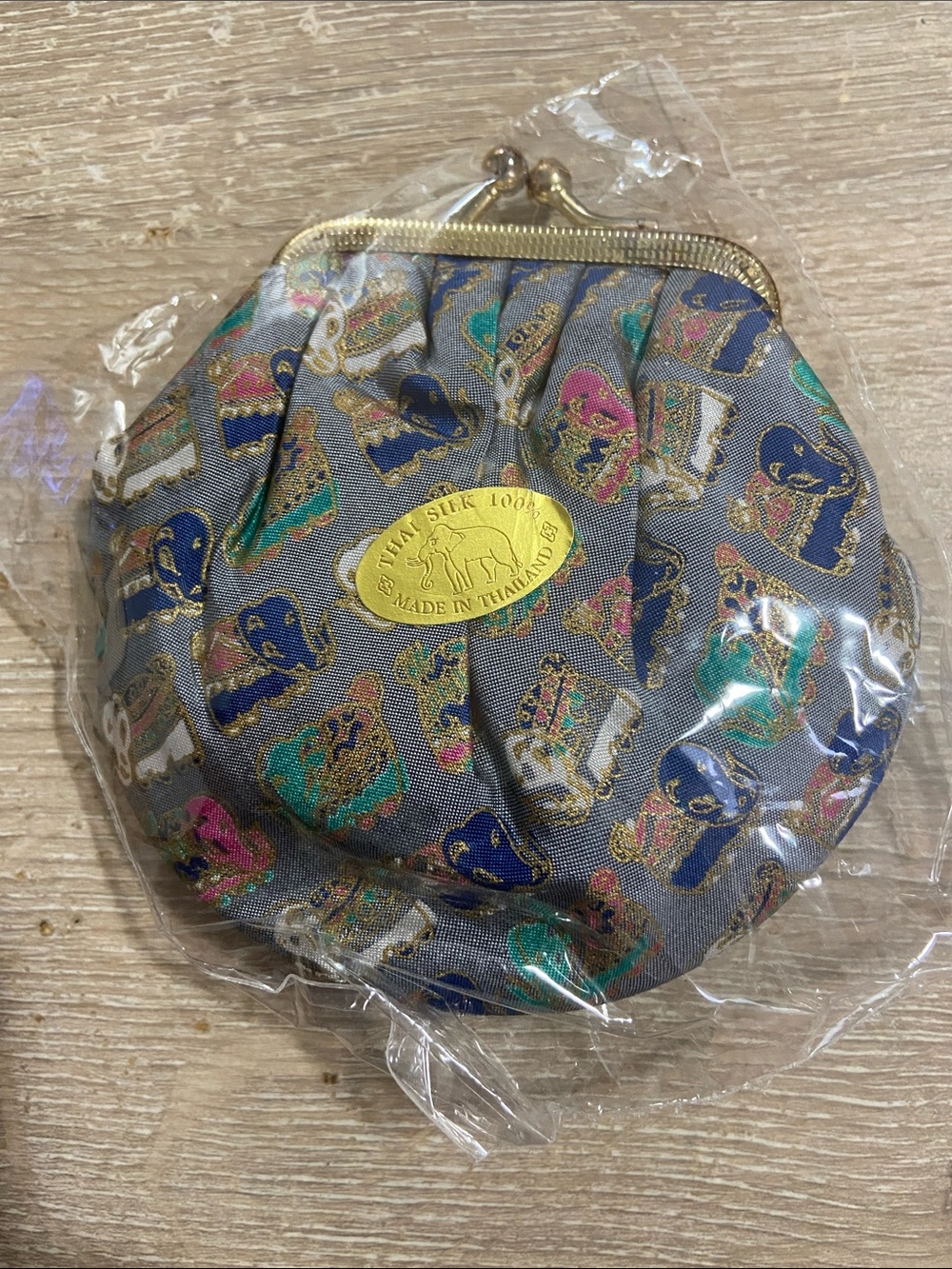 Vintage 100% Thai Silk Elephant Print Coin Purse with Gold Tone Frame Sealed (2)